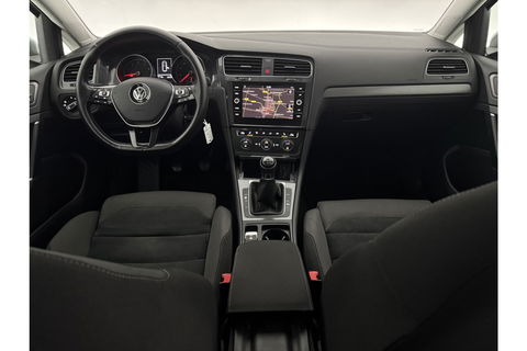 Volkswagen Golf 1.0 TSI Carplay Clima LED Trekhaak Navi Adaptive Cruise DAB+ PDC 16"LMV Stoelverw.
