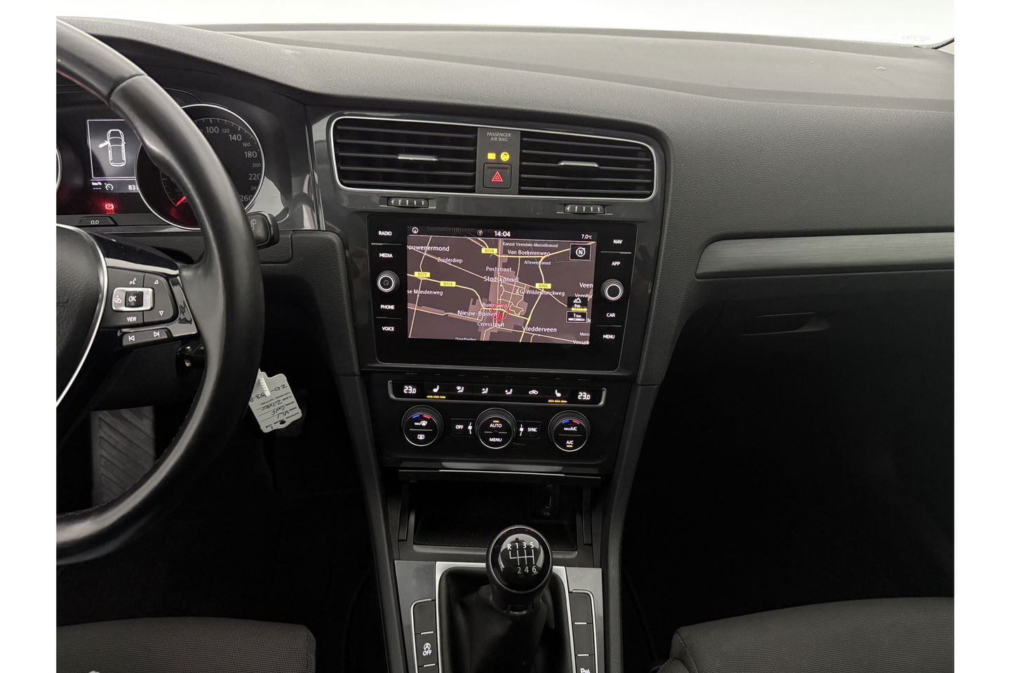 Volkswagen Golf 1.0 TSI Carplay Clima LED Trekhaak Navi Adaptive Cruise DAB+ PDC 16"LMV Stoelverw.