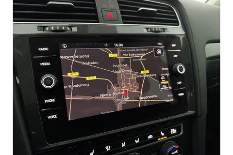 Volkswagen Golf 1.0 TSI Carplay Clima LED Trekhaak Navi Adaptive Cruise DAB+ PDC 16"LMV Stoelverw.