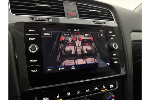 Volkswagen Golf 1.0 TSI Carplay Clima LED Trekhaak Navi Adaptive Cruise DAB+ PDC 16"LMV Stoelverw.