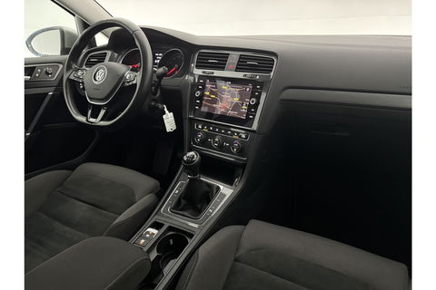 Volkswagen Golf 1.0 TSI Carplay Clima LED Trekhaak Navi Adaptive Cruise DAB+ PDC 16"LMV Stoelverw.