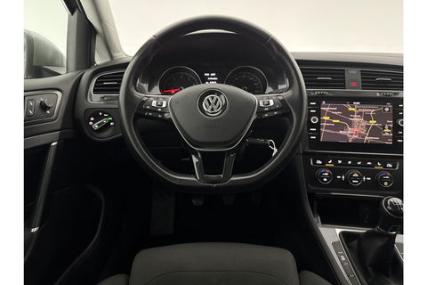 Volkswagen Golf 1.0 TSI Carplay Clima LED Trekhaak Navi Adaptive Cruise DAB+ PDC 16"LMV Stoelverw.