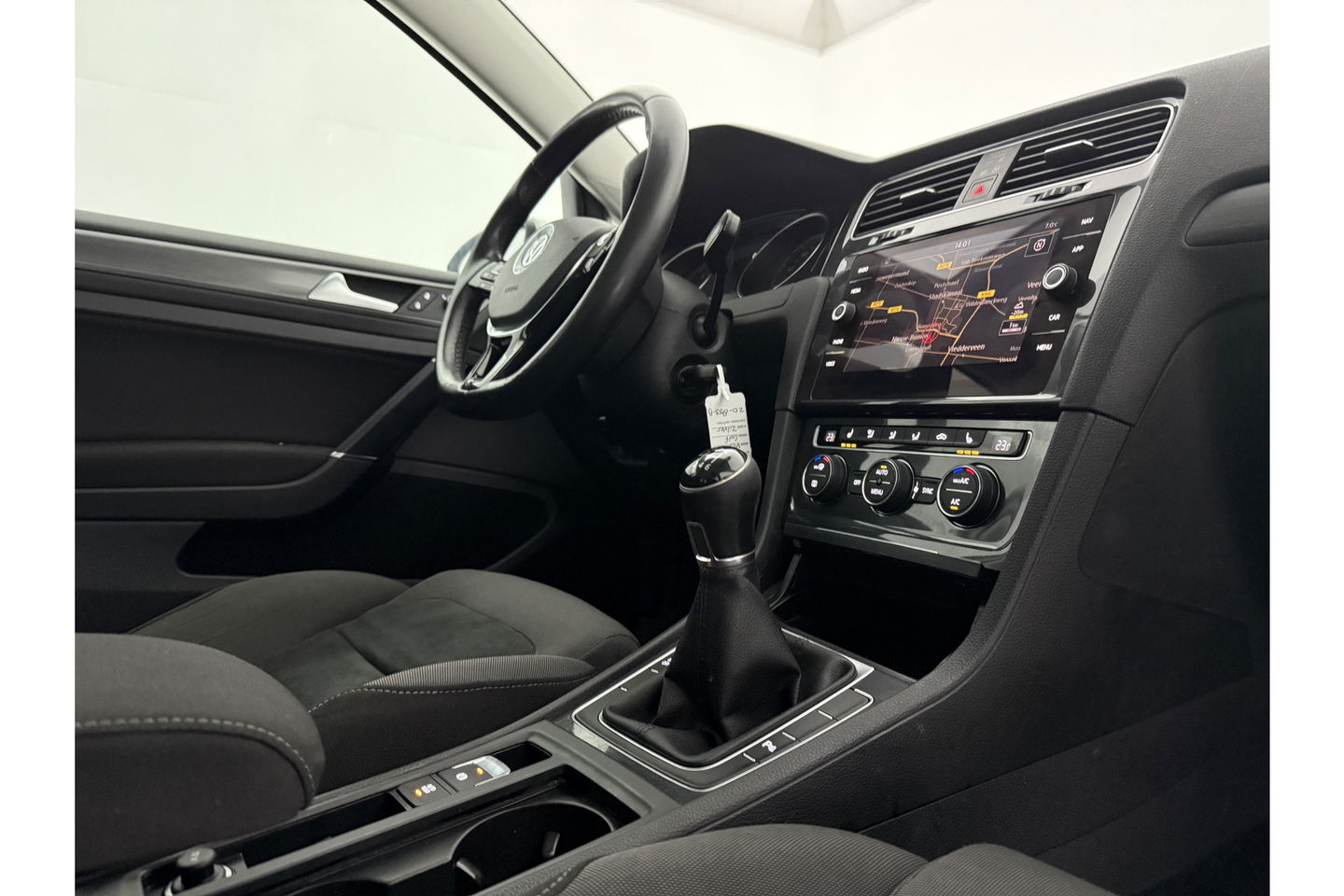 Volkswagen Golf 1.0 TSI Carplay Clima LED Trekhaak Navi Adaptive Cruise DAB+ PDC 16"LMV Stoelverw.