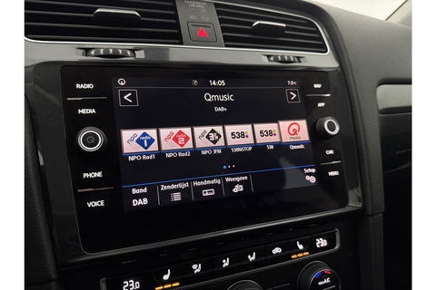 Volkswagen Golf 1.0 TSI Carplay Clima LED Trekhaak Navi Adaptive Cruise DAB+ PDC 16"LMV Stoelverw.