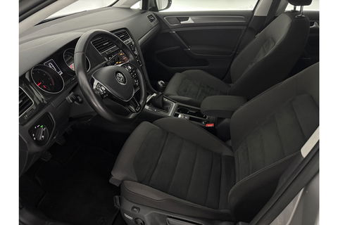 Volkswagen Golf 1.0 TSI Carplay Clima LED Trekhaak Navi Adaptive Cruise DAB+ PDC 16"LMV Stoelverw.