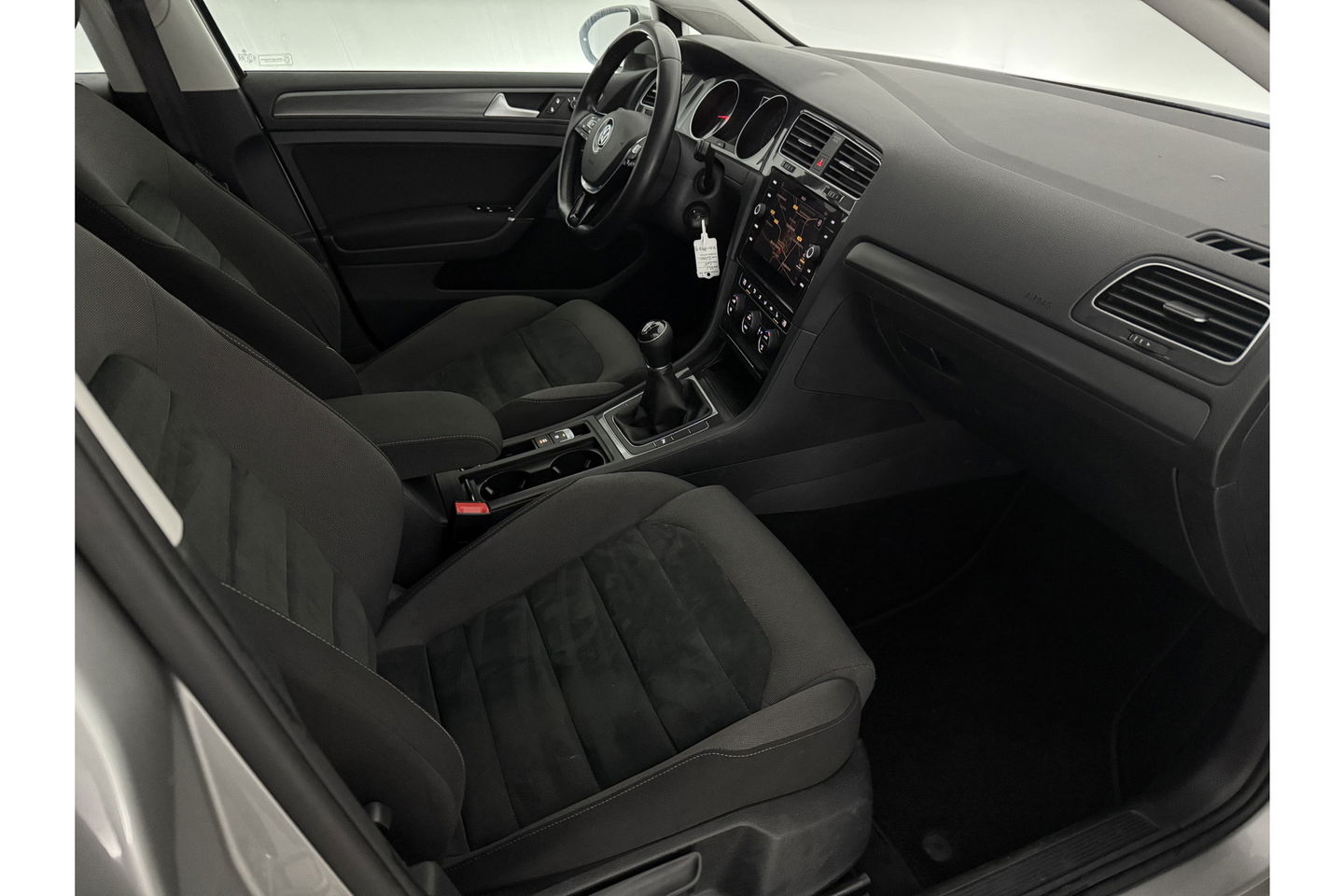 Volkswagen Golf 1.0 TSI Carplay Clima LED Trekhaak Navi Adaptive Cruise DAB+ PDC 16"LMV Stoelverw.