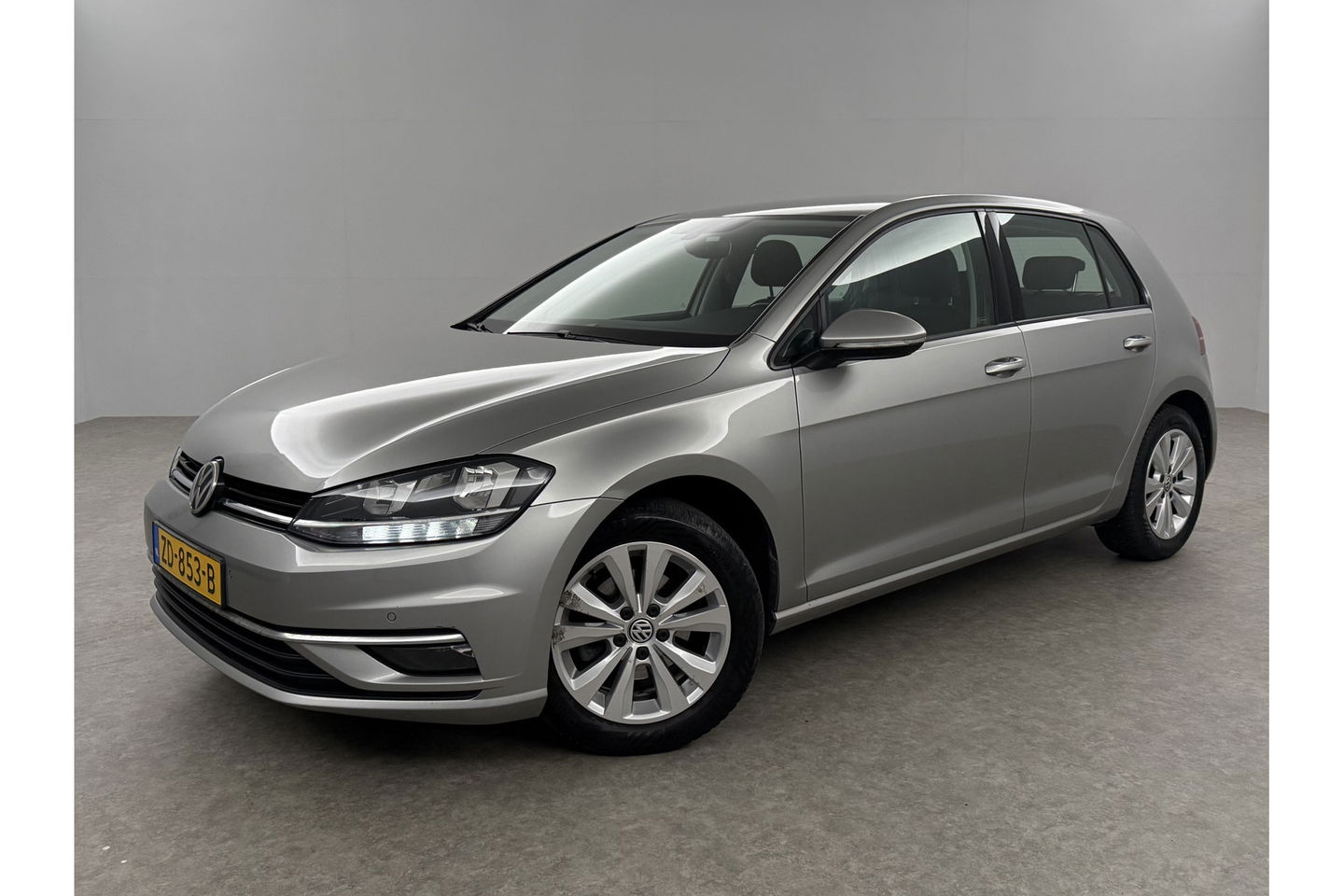 Volkswagen Golf 1.0 TSI Carplay Clima LED Trekhaak Navi Adaptive Cruise DAB+ PDC 16"LMV Stoelverw.
