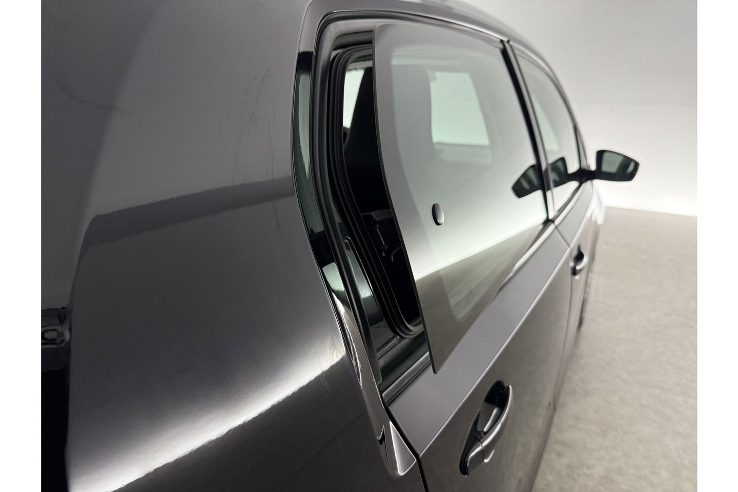 Volkswagen up! 1.0 Airco LED Camera Cruise DAB+ Bluetooth Parkeersensoren