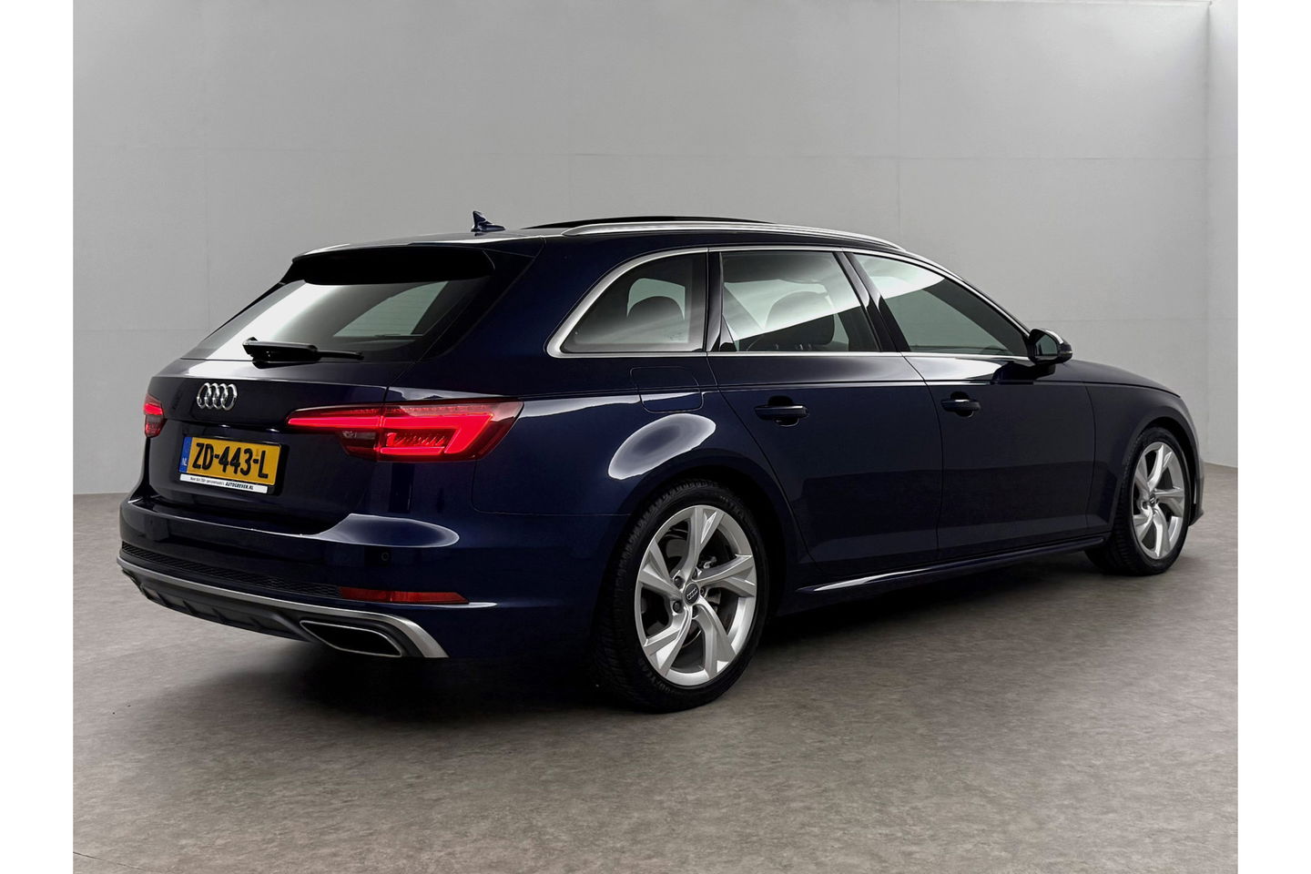 Audi A4 35 TFSI 150PK S-line Pano LED Clima Cruise Navi PDC 18"LMV