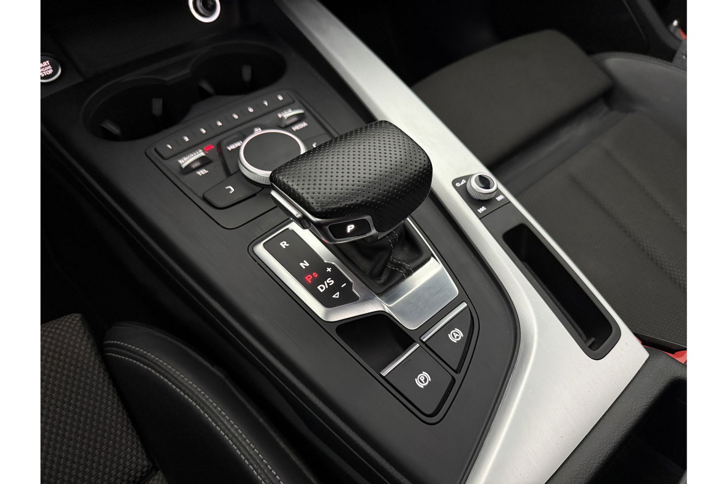 Audi A4 35 TFSI 150PK S-line Pano LED Clima Cruise Navi PDC 18"LMV