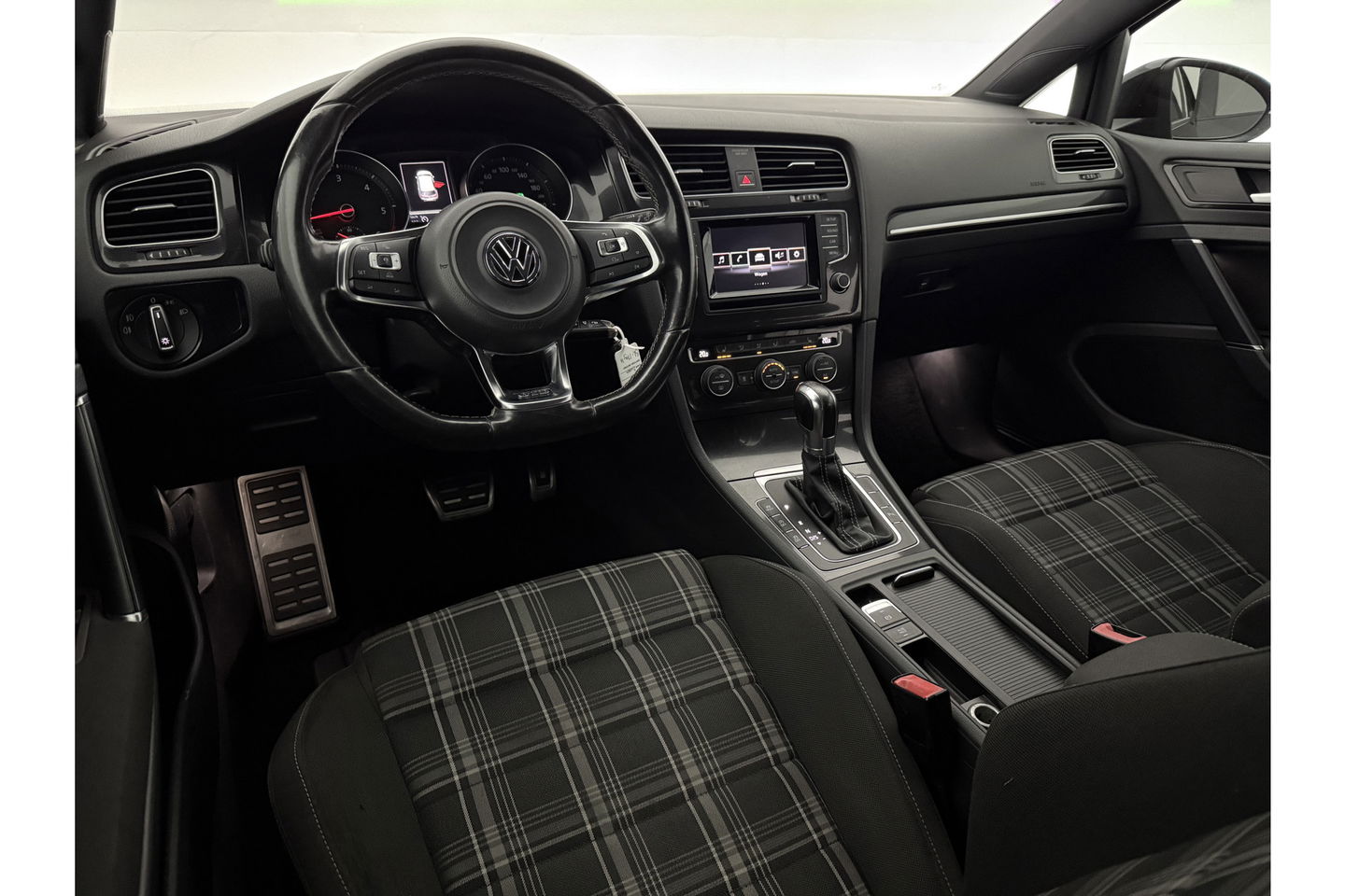 Volkswagen Golf 2.0 TDI GTD 184PK DSG Clima LED Cruise PDC 18''LMV Stoelverwarming