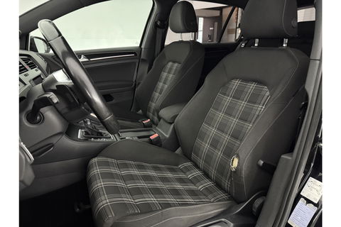 Volkswagen Golf 2.0 TDI GTD 184PK DSG Clima LED Cruise PDC 18''LMV Stoelverwarming