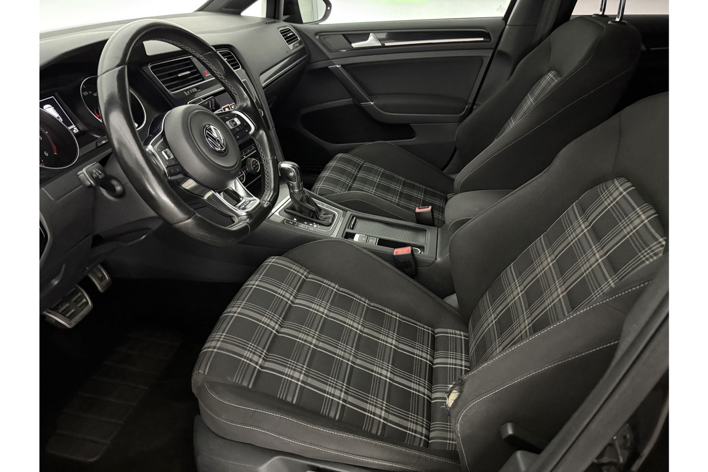 Volkswagen Golf 2.0 TDI GTD 184PK DSG Clima LED Cruise PDC 18''LMV Stoelverwarming
