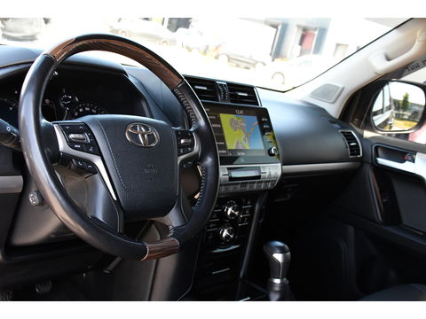 Toyota Land Cruiser 2.8 D-4D-F Professional High Black Edition Full Options, 360 camera, 5 deurs, LED, Leder, Automaat, Multimedia, Trekhaak 3500KG, uniek!