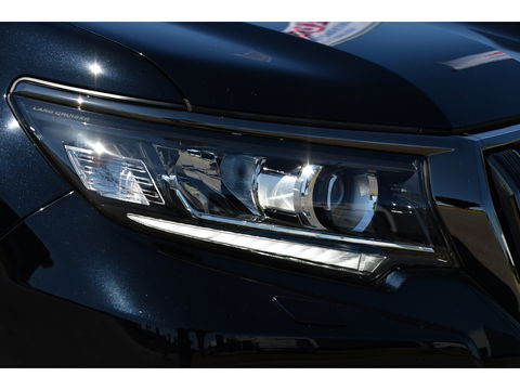 Toyota Land Cruiser 2.8 D-4D-F Professional High Black Edition Full Options, 360 camera, 5 deurs, LED, Leder, Automaat, Multimedia, Trekhaak 3500KG, uniek!