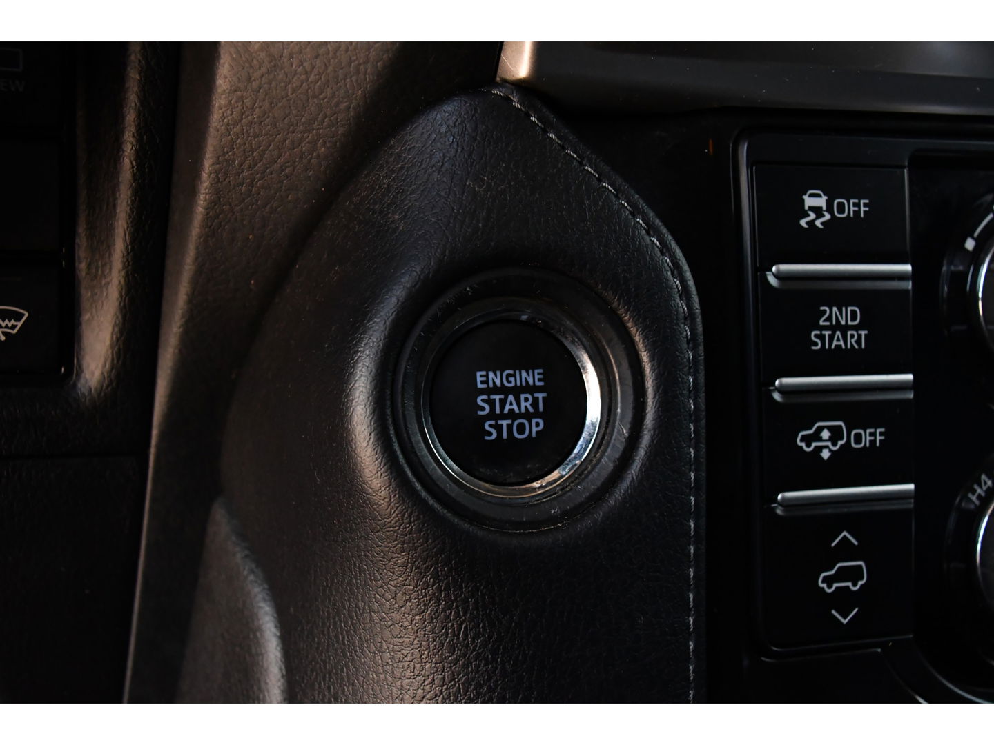 Toyota Land Cruiser 2.8 D-4D-F Professional High Black Edition Full Options, 360 camera, 5 deurs, LED, Leder, Automaat, Multimedia, Trekhaak 3500KG, uniek!