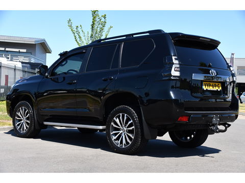 Toyota Land Cruiser 2.8 D-4D-F Professional High Black Edition Full Options, 360 camera, 5 deurs, LED, Leder, Automaat, Multimedia, Trekhaak 3500KG, uniek!