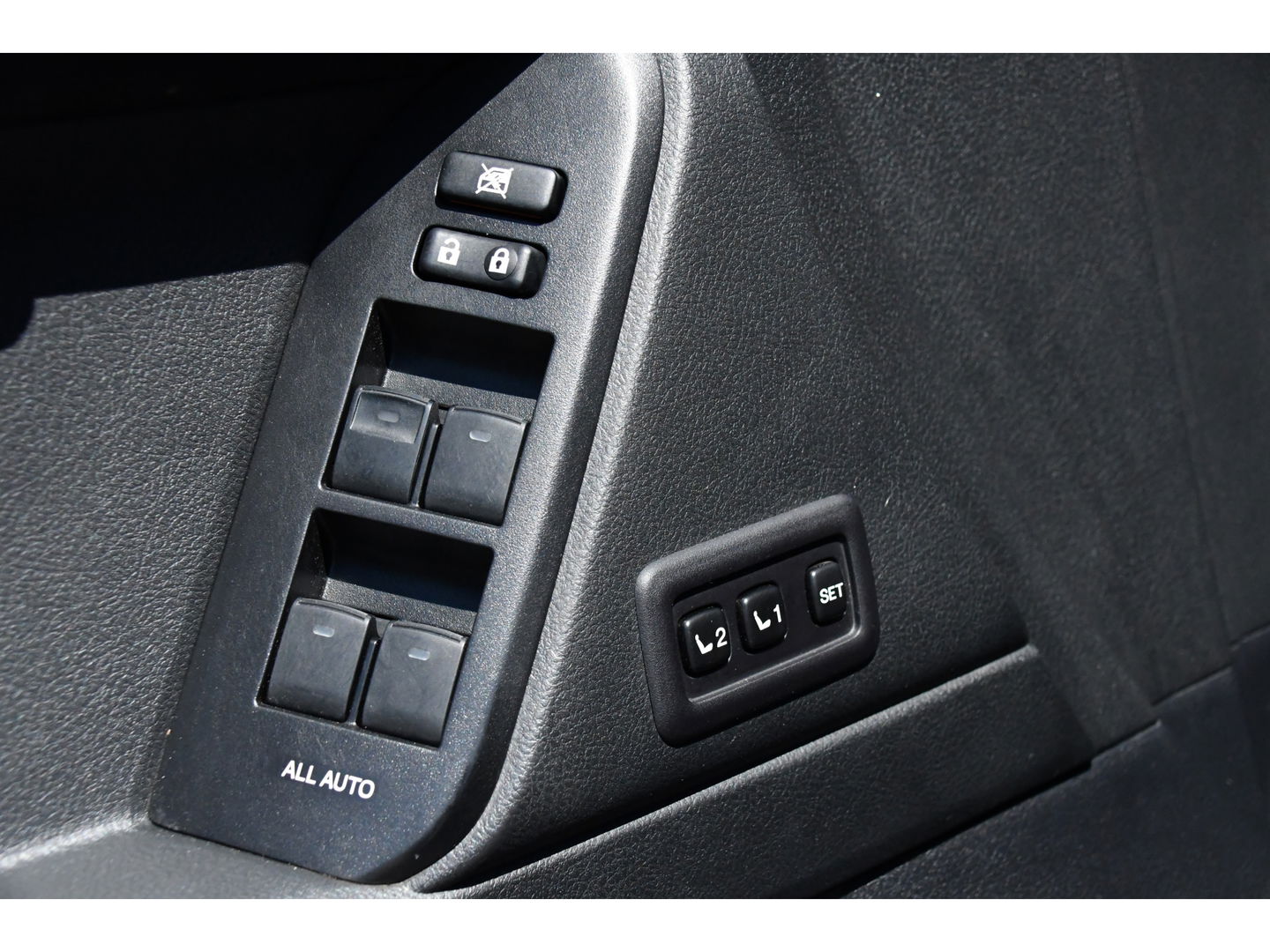 Toyota Land Cruiser 2.8 D-4D-F Professional High Black Edition Full Options, 360 camera, 5 deurs, LED, Leder, Automaat, Multimedia, Trekhaak 3500KG, uniek!