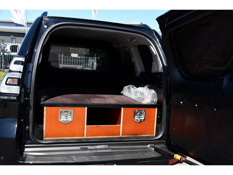 Toyota Land Cruiser 2.8 D-4D-F Professional High Black Edition Full Options, 360 camera, 5 deurs, LED, Leder, Automaat, Multimedia, Trekhaak 3500KG, uniek!