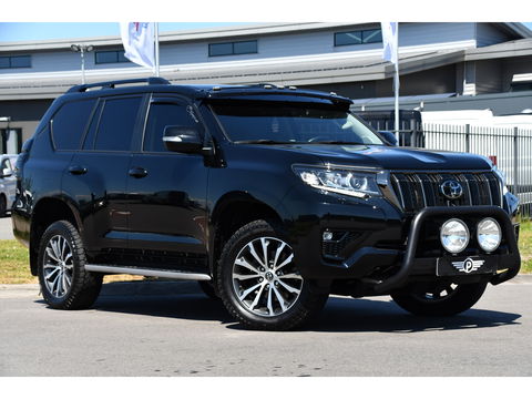 Toyota Land Cruiser 2.8 D-4D-F Professional High Black Edition Full Options, 360 camera, 5 deurs, LED, Leder, Automaat, Multimedia, Trekhaak 3500KG, uniek!