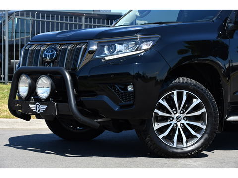 Toyota Land Cruiser 2.8 D-4D-F Professional High Black Edition Full Options, 360 camera, 5 deurs, LED, Leder, Automaat, Multimedia, Trekhaak 3500KG, uniek!