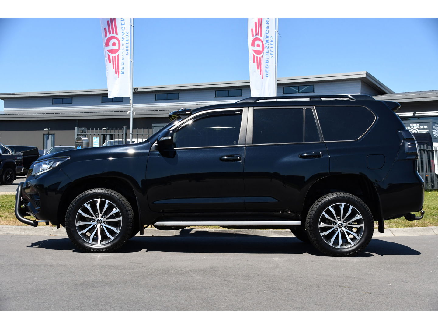 Toyota Land Cruiser 2.8 D-4D-F Professional High Black Edition Full Options, 360 camera, 5 deurs, LED, Leder, Automaat, Multimedia, Trekhaak 3500KG, uniek!
