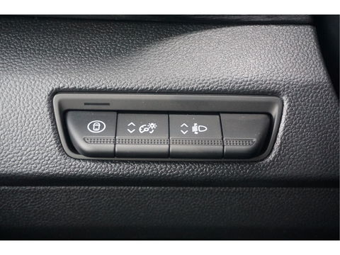 Renault Trafic 170PK L2H1 LUXE EDC AUT BPM VRIJ!! Navi, Camera, LM Velg, LED!! NR. 304
