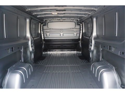 Renault Trafic 170PK L2H1 LUXE EDC AUT BPM VRIJ!! Navi, Camera, LM Velg, LED!! NR. 304