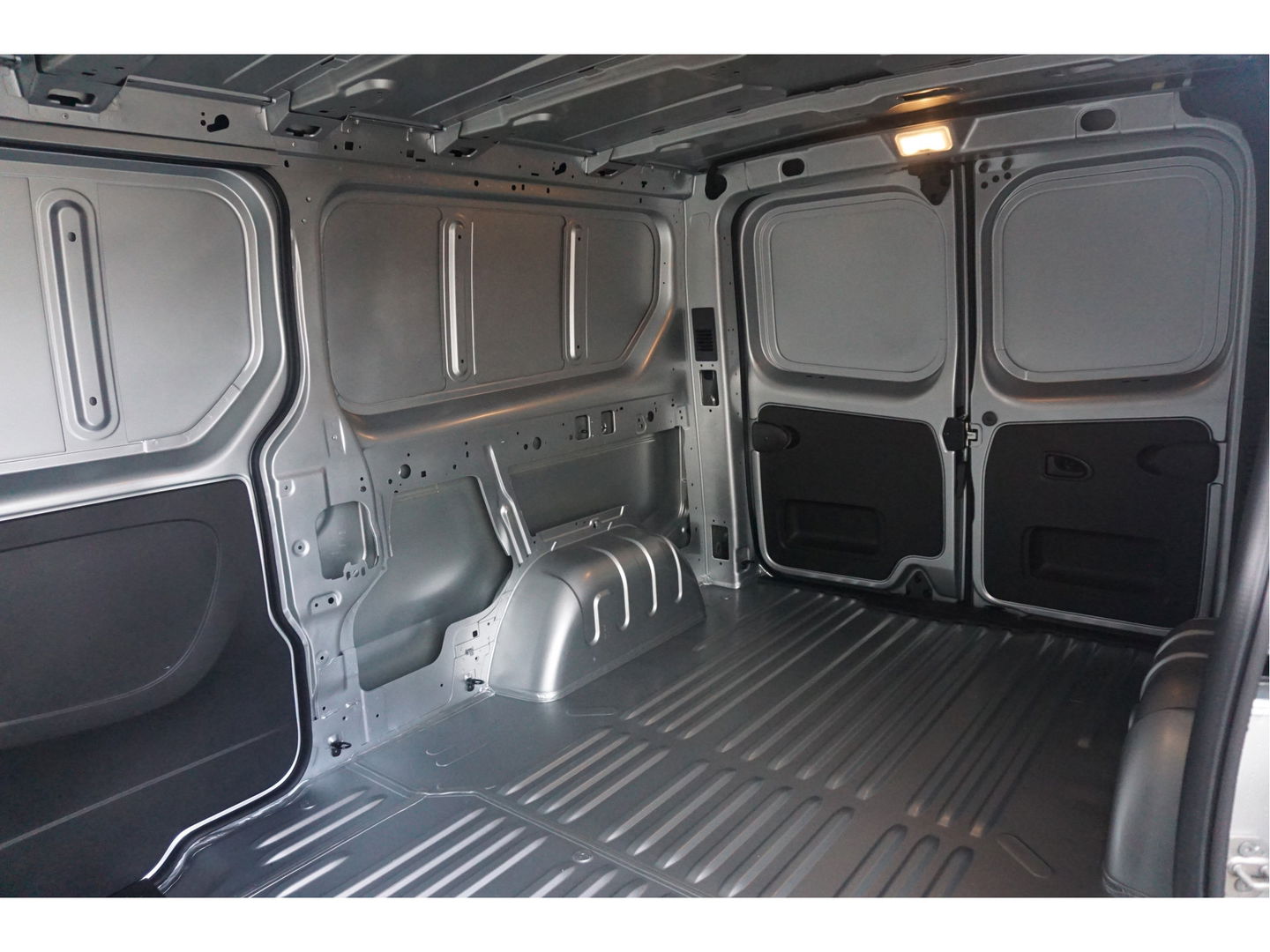 Renault Trafic 170PK L2H1 LUXE EDC AUT BPM VRIJ!! Navi, Camera, LM Velg, LED!! NR. 304