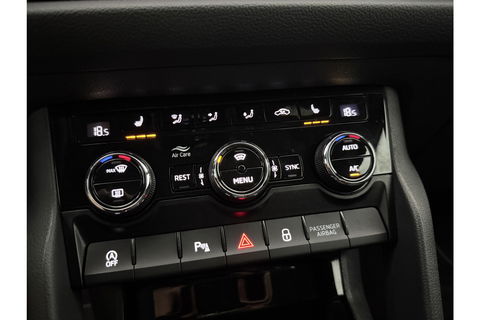 Škoda Kodiaq 1.5 TSI Sportline Business 7p. 150PK DSG Pano Virtual LED Camera Carplay Memory Trekhaak 19"LMV Clima Cruise Navi PDC