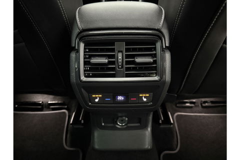 Škoda Kodiaq 1.5 TSI Sportline Business 7p. 150PK DSG Pano Virtual LED Camera Carplay Memory Trekhaak 19"LMV Clima Cruise Navi PDC