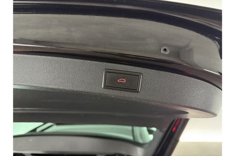 Škoda Kodiaq 1.5 TSI Sportline Business 7p. 150PK DSG Pano Virtual LED Camera Carplay Memory Trekhaak 19"LMV Clima Cruise Navi PDC