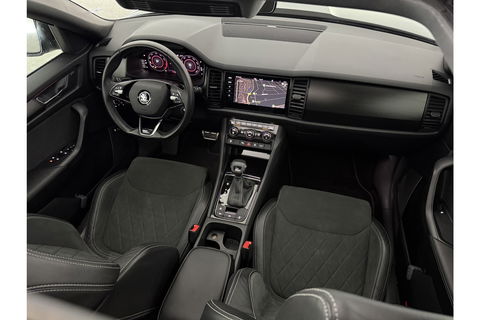 Škoda Kodiaq 1.5 TSI Sportline Business 7p. 150PK DSG Pano Virtual LED Camera Carplay Memory Trekhaak 19"LMV Clima Cruise Navi PDC