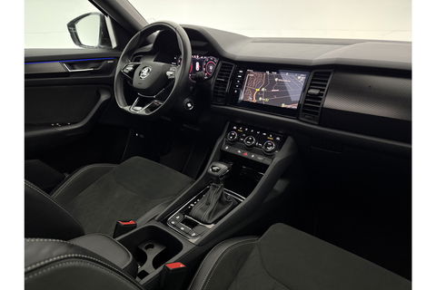 Škoda Kodiaq 1.5 TSI Sportline Business 7p. 150PK DSG Pano Virtual LED Camera Carplay Memory Trekhaak 19"LMV Clima Cruise Navi PDC