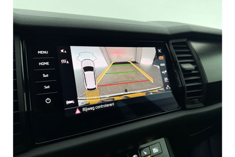 Škoda Kodiaq 1.5 TSI Sportline Business 7p. 150PK DSG Pano Virtual LED Camera Carplay Memory Trekhaak 19"LMV Clima Cruise Navi PDC
