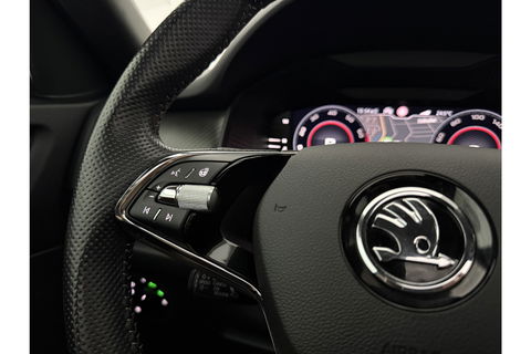 Škoda Kodiaq 1.5 TSI Sportline Business 7p. 150PK DSG Pano Virtual LED Camera Carplay Memory Trekhaak 19"LMV Clima Cruise Navi PDC
