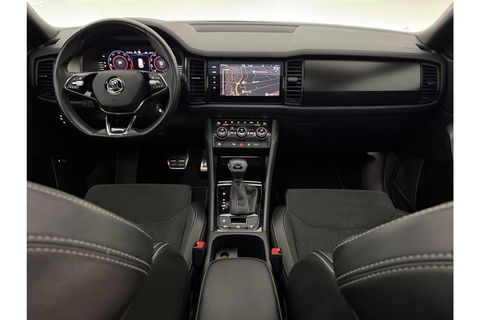 Škoda Kodiaq 1.5 TSI Sportline Business 7p. 150PK DSG Pano Virtual LED Camera Carplay Memory Trekhaak 19"LMV Clima Cruise Navi PDC