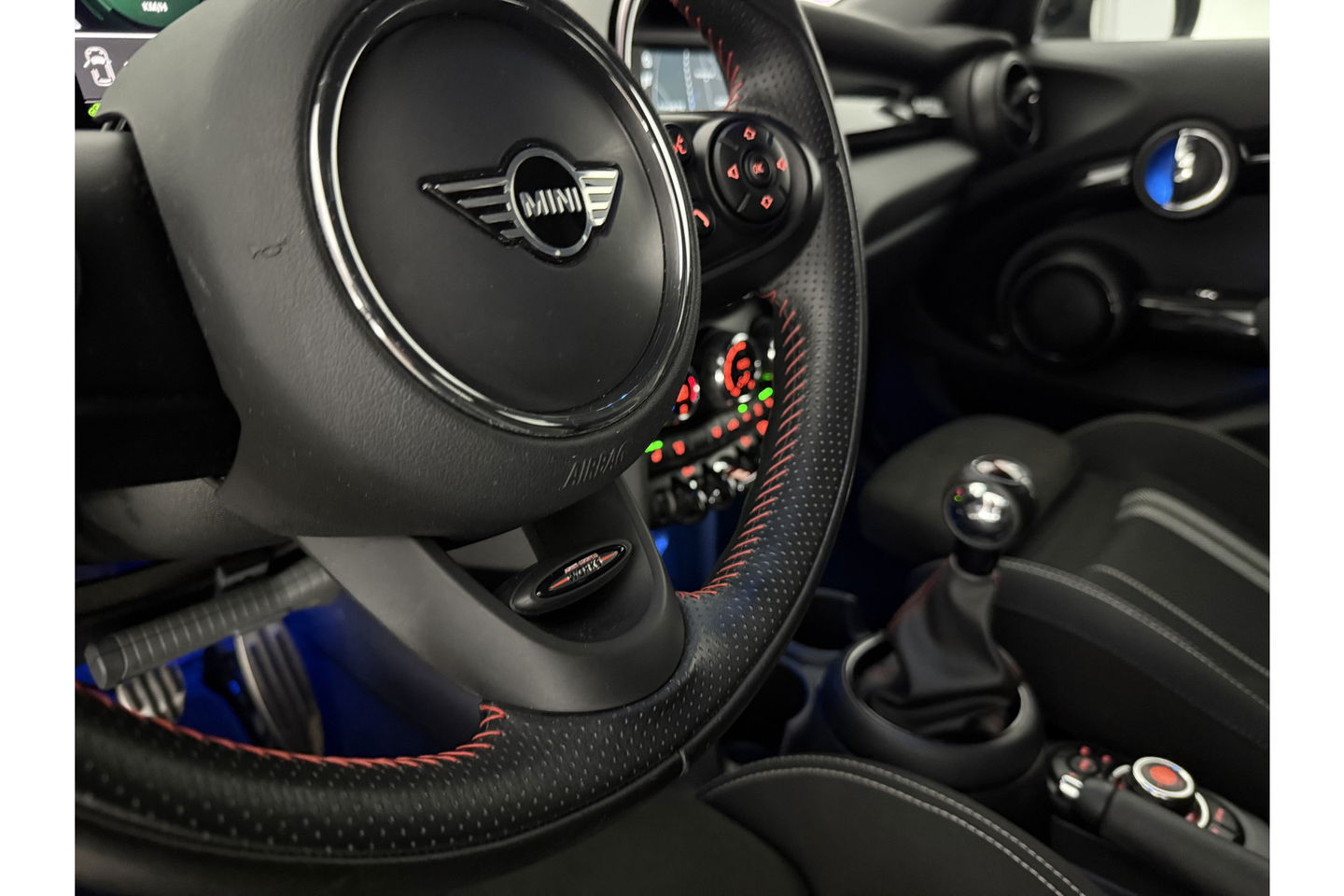 MINI Cooper 1.5 Cooper Dalston Edition LED Virtual Carplay Clima Cruise Navi Parelmoer PDC 17"LMV