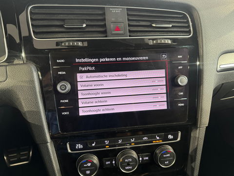 Volkswagen Golf 2.0 TSI GTI Performance Pano|Keyless|ACC|DCC