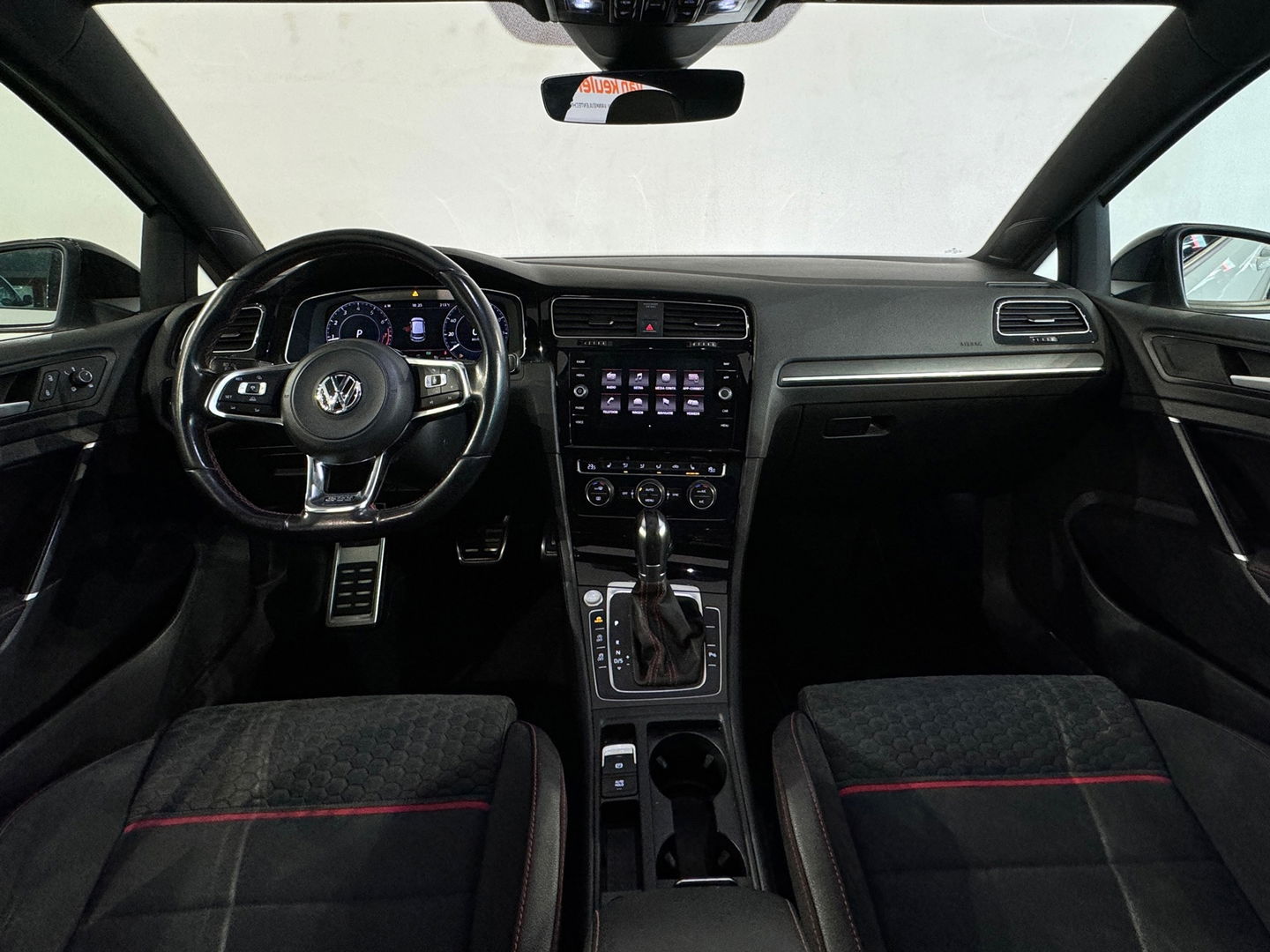 Volkswagen Golf 2.0 TSI GTI Performance Pano|Keyless|ACC|DCC