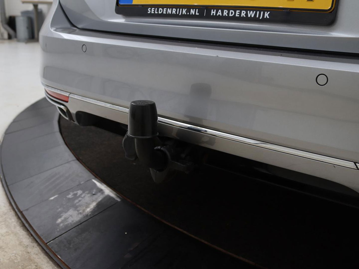 Volkswagen Passat 1.4 TSI R Line | 1e eigenaar | Trekhaak | Stoelverwarming | Carplay | Leder/Alcantara | Navigatie | Full LED | Adaptive cruise | Parkeerhulp | Climate control