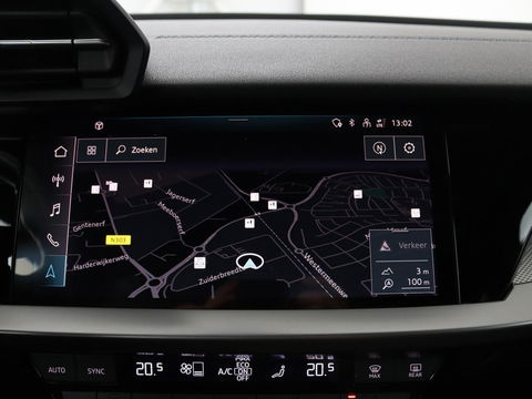 Audi A3 30 TFSI S edition | Carplay | Trekhaak | Sportstoelen | Navigatie | Virtual Cockpit | Half leder | Full LED | Climate control | Cruise control | Getint glas