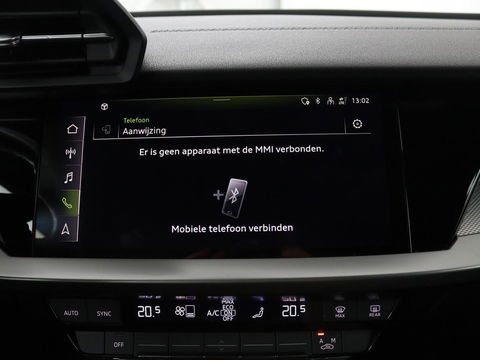 Audi A3 30 TFSI S edition | Carplay | Trekhaak | Sportstoelen | Navigatie | Virtual Cockpit | Half leder | Full LED | Climate control | Cruise control | Getint glas