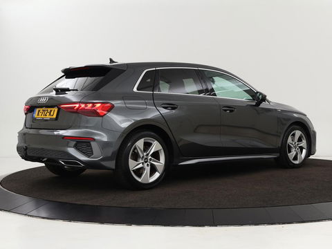 Audi A3 30 TFSI S edition | Carplay | Trekhaak | Sportstoelen | Navigatie | Virtual Cockpit | Half leder | Full LED | Climate control | Cruise control | Getint glas