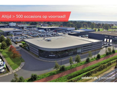 Audi A3 30 TFSI S edition | Carplay | Trekhaak | Sportstoelen | Navigatie | Virtual Cockpit | Half leder | Full LED | Climate control | Cruise control | Getint glas