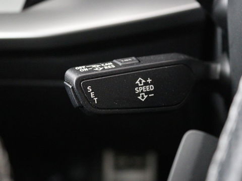 Audi A3 30 TFSI S edition | Carplay | Trekhaak | Sportstoelen | Navigatie | Virtual Cockpit | Half leder | Full LED | Climate control | Cruise control | Getint glas