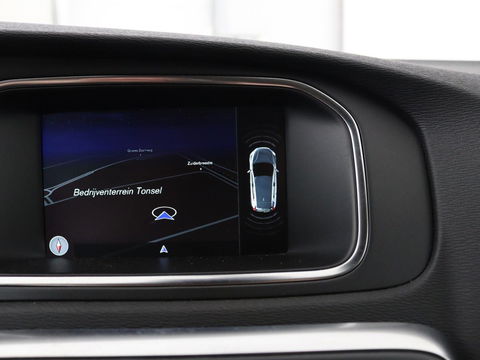 Volvo V40 2.0 D2 Momentum | Automaat | Full LED | Harman/Kardon | Trekhaak | Navigatie | Climate control | Cruise control | Parkeerhulp