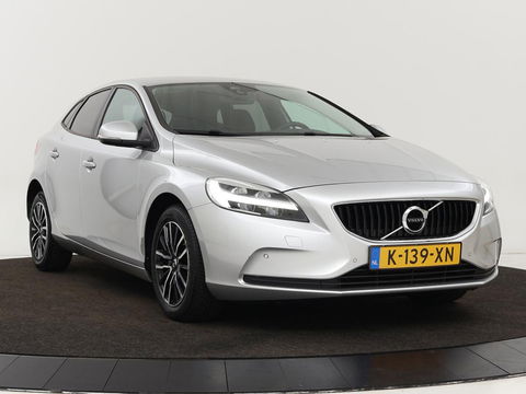 Volvo V40 2.0 D2 Momentum | Automaat | Full LED | Harman/Kardon | Trekhaak | Navigatie | Climate control | Cruise control | Parkeerhulp