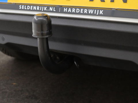 Volvo V40 2.0 D2 Momentum | Automaat | Full LED | Harman/Kardon | Trekhaak | Navigatie | Climate control | Cruise control | Parkeerhulp