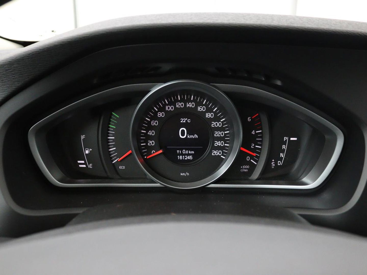 Volvo V40 2.0 D2 Momentum | Automaat | Full LED | Harman/Kardon | Trekhaak | Navigatie | Climate control | Cruise control | Parkeerhulp